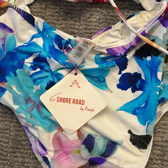 6 Shore Road By Pooja Waterside Colombia Floral Cut Out One Piece Swimsuit L - Picture 8 of 9